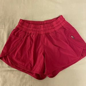 Lululemon tracker shorts 4”